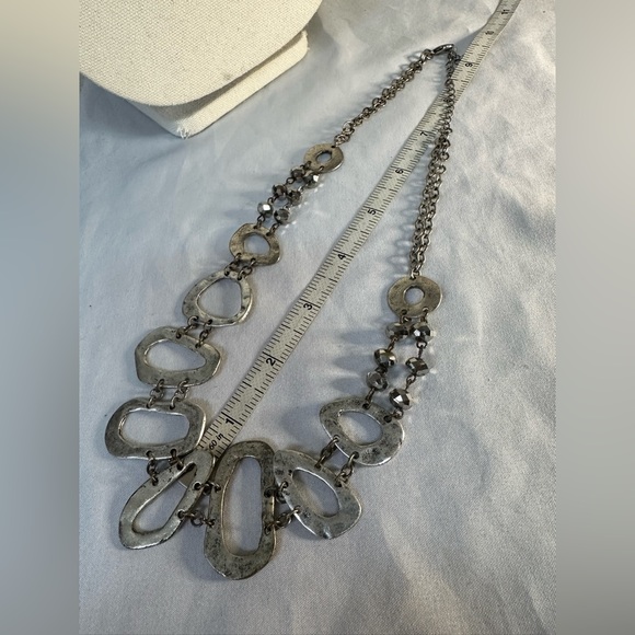 Hammered silvertone artisan vibe meets industrial necklace - Picture 3 of 4